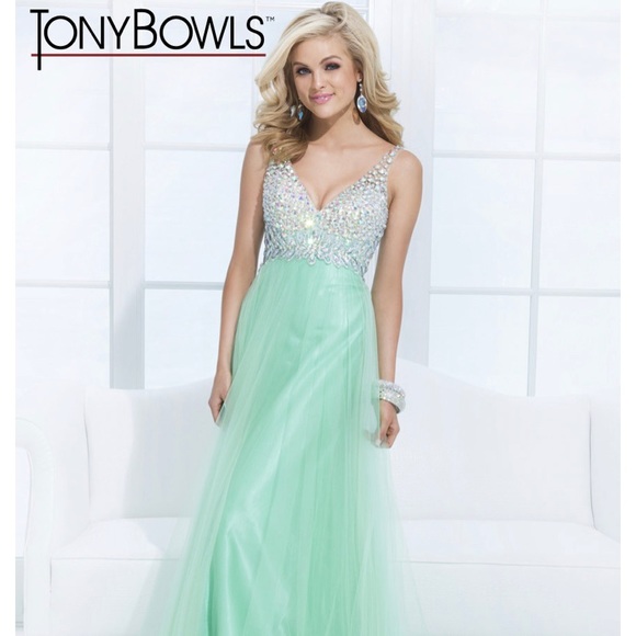 Tony Bowls Dresses & Skirts - Tony Bowls Mint Green Dress
